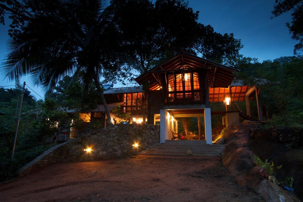 Bandura Kalawana - Rainforest Bungalow Exterior photo